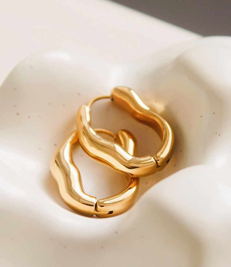 Darcy Gold Oval Hoop