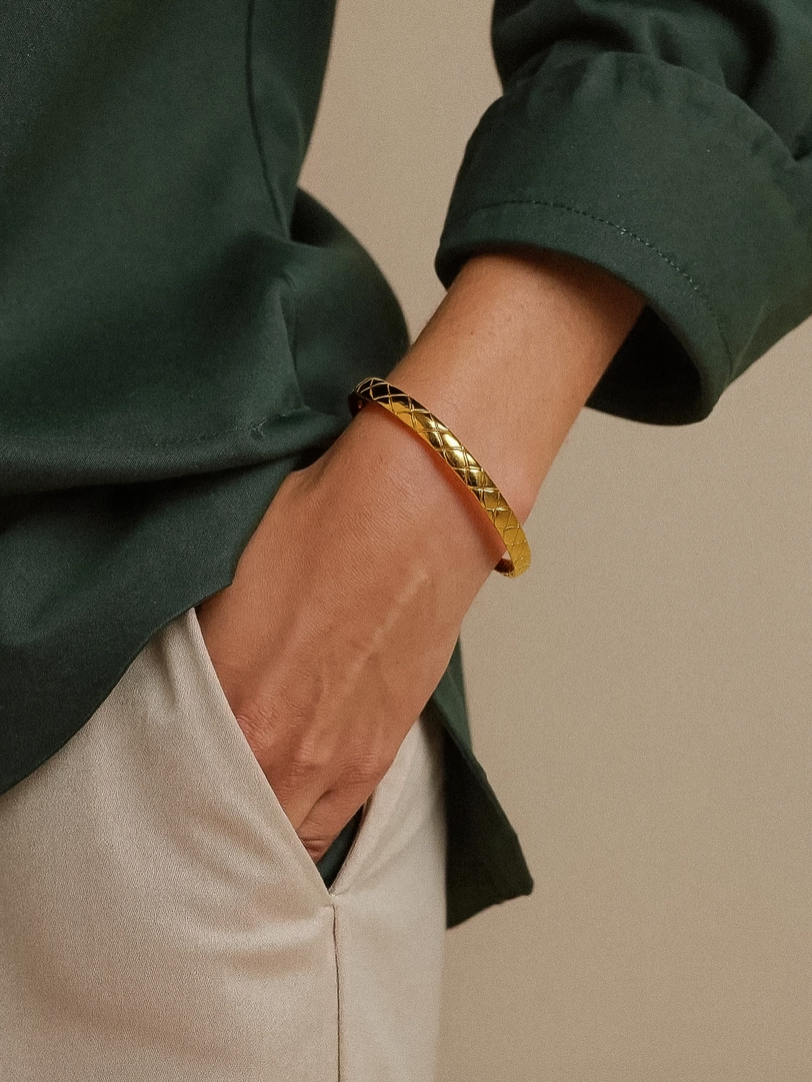 Axl 18K Gold Non-Tarnish Braided Bangle