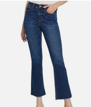 Load image into Gallery viewer, The Renna Jeans
