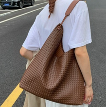 Load image into Gallery viewer, Vegan Faux Leather Woven Purse
